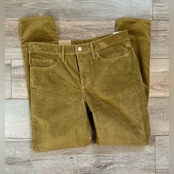Levi’s~ Women’s 311 Shaping Skinny Corduroy Pants Size 31 X 30‎ New Mid - Rise - Picture 8 of 8
